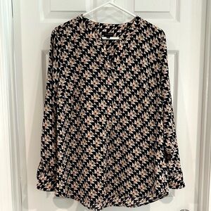 Talbots Women Geometric Blouse  L Triangle Long Sleeve Lightweight Black Cream